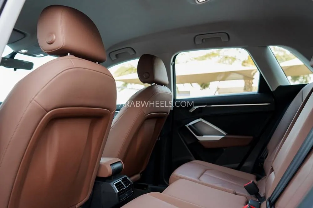 Audi Q3 2020 for Sale in Dubai Image-33