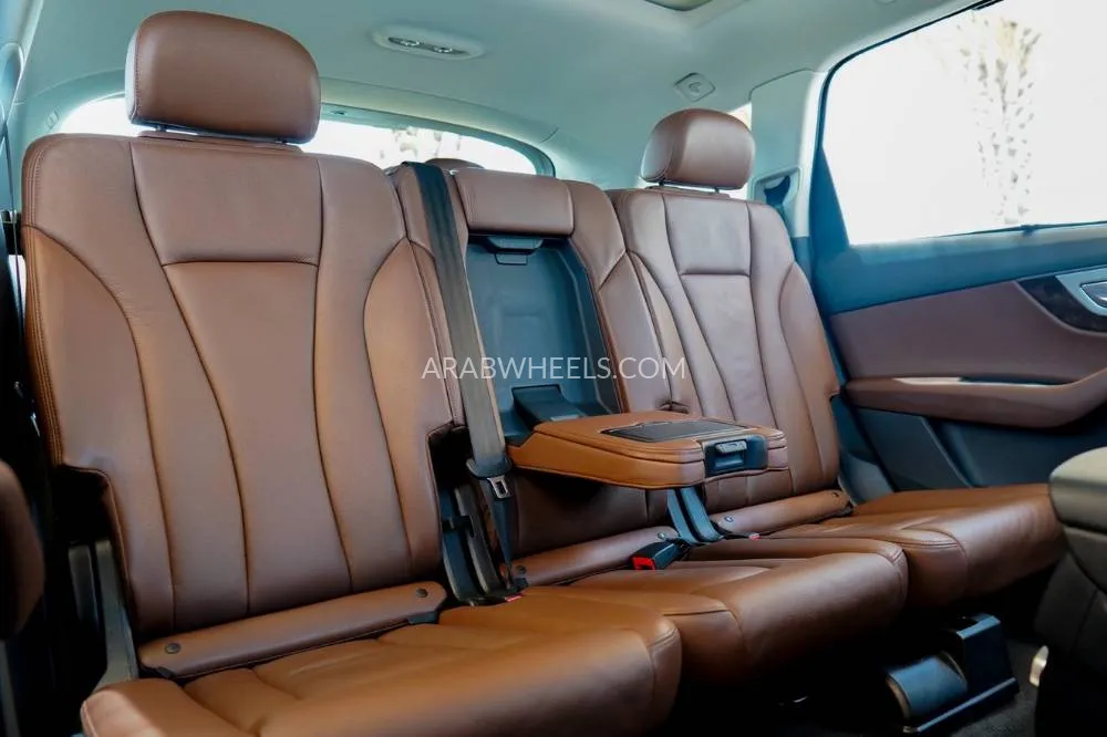 Audi Q7 2016 for Sale in Dubai Image-33