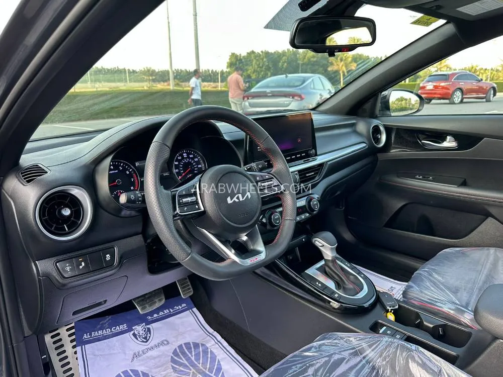 Kia Forte 2023 for Sale in Sharjah Image-18