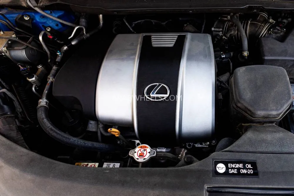 Lexus RX 2022 for Sale in Dubai Image-25