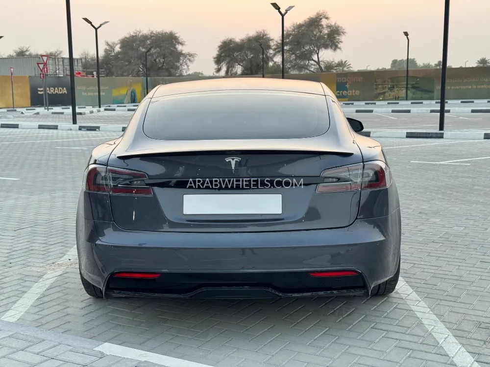 Tesla Model S 2021 for Sale in Sharjah Image-7