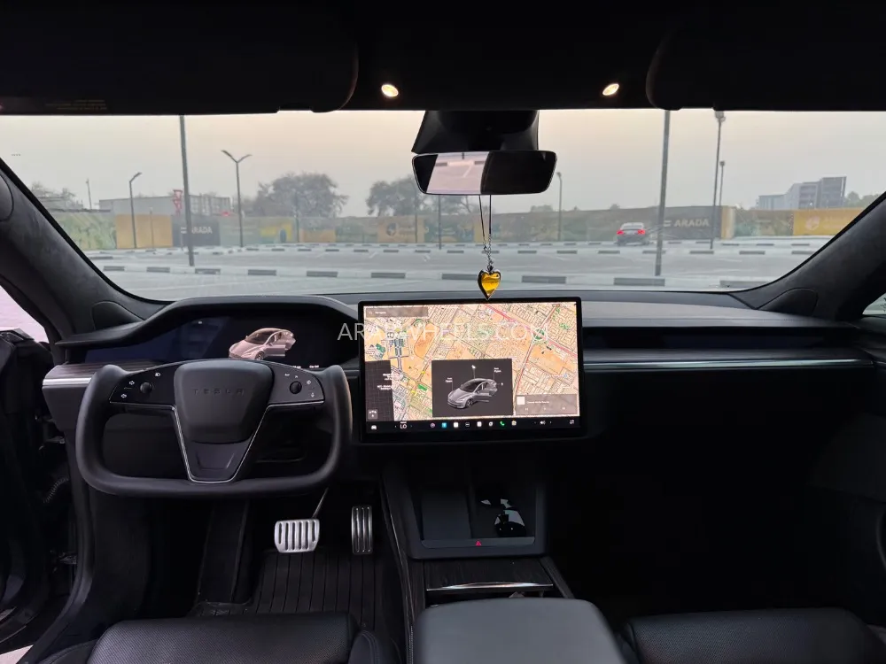 Tesla Model S 2021 for Sale in Sharjah Image-11