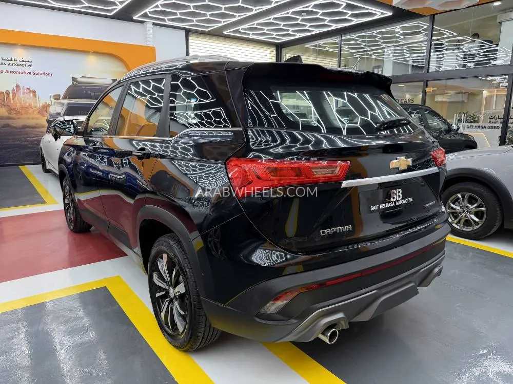 Chevrolet Captiva 2021 for Sale in Dubai Image-7