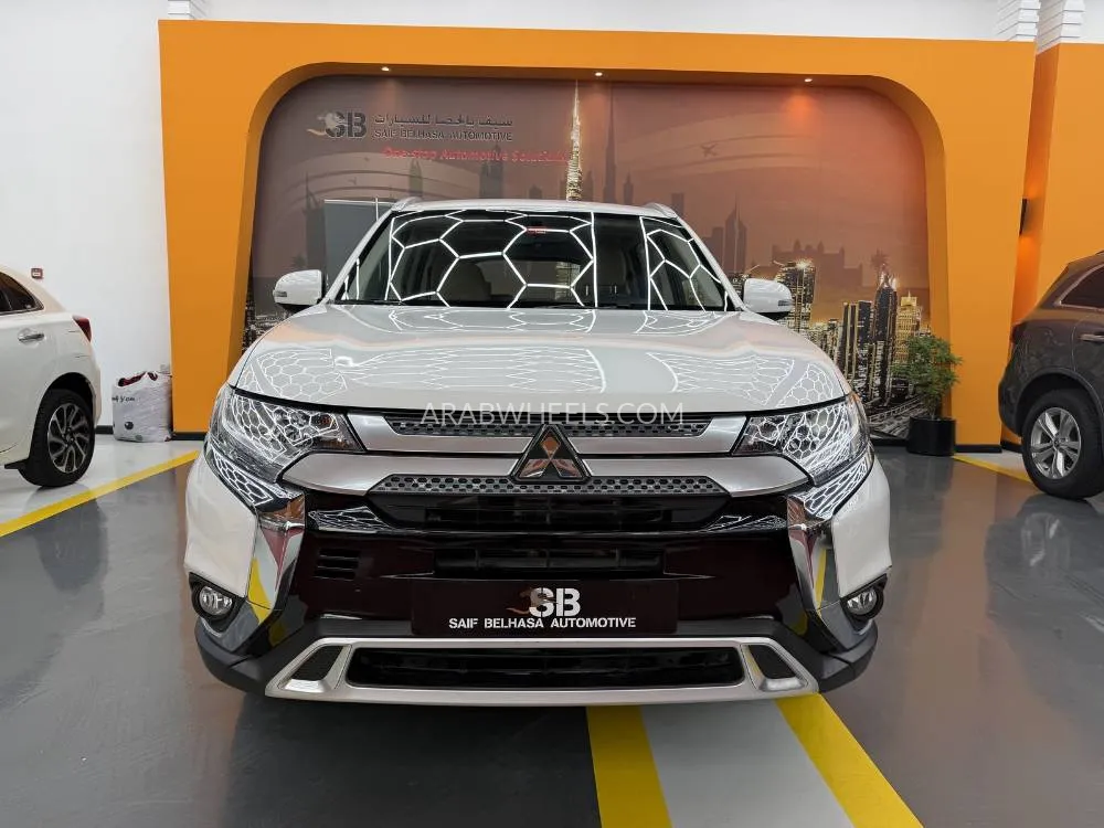 Mitsubishi Outlander 2023 for Sale in Dubai Image-2