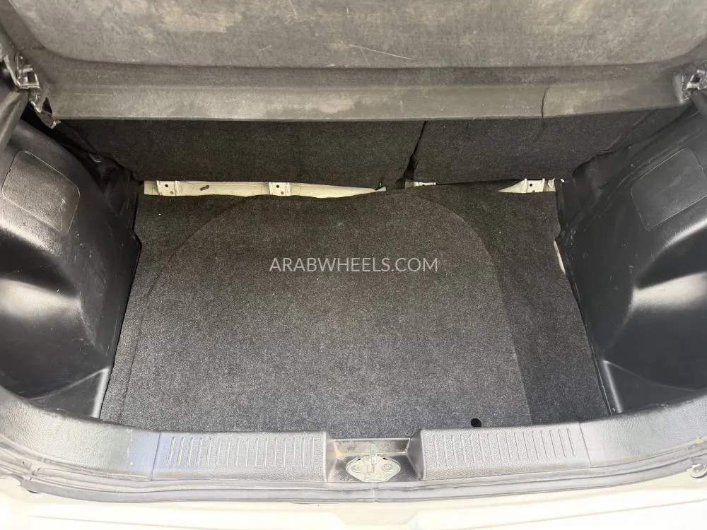 Suzuki Baleno 2023 for Sale in Dubai Image-12