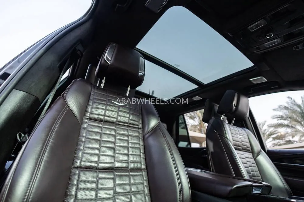 كاديلاك إسكاليد 2022 for Sale in دبي Image-22