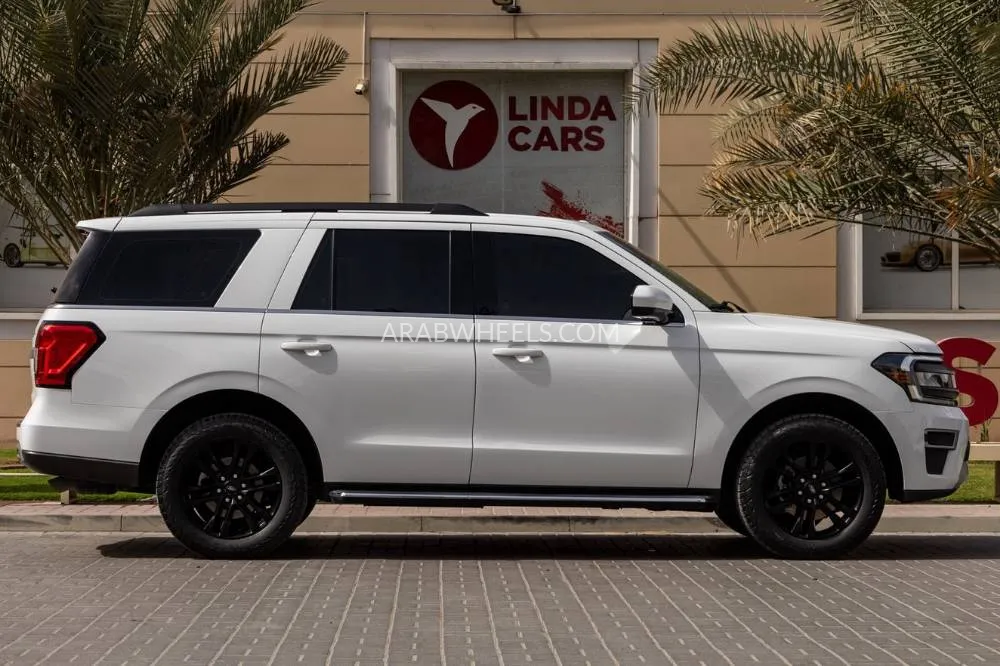 Ford Expedition 2022 for Sale in Dubai Image-8