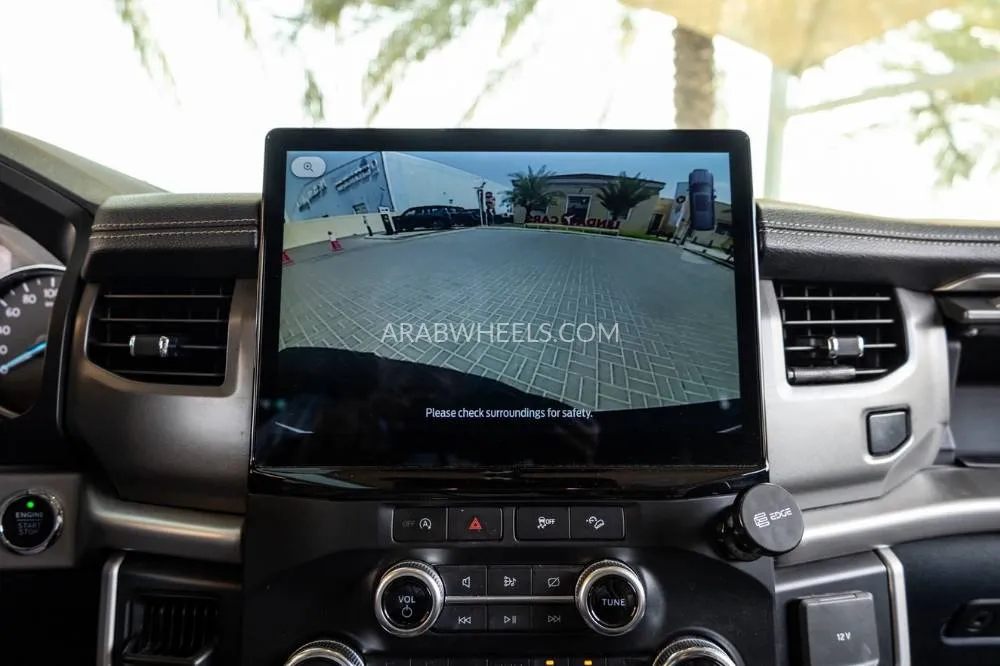 Ford Expedition 2022 for Sale in Dubai Image-18