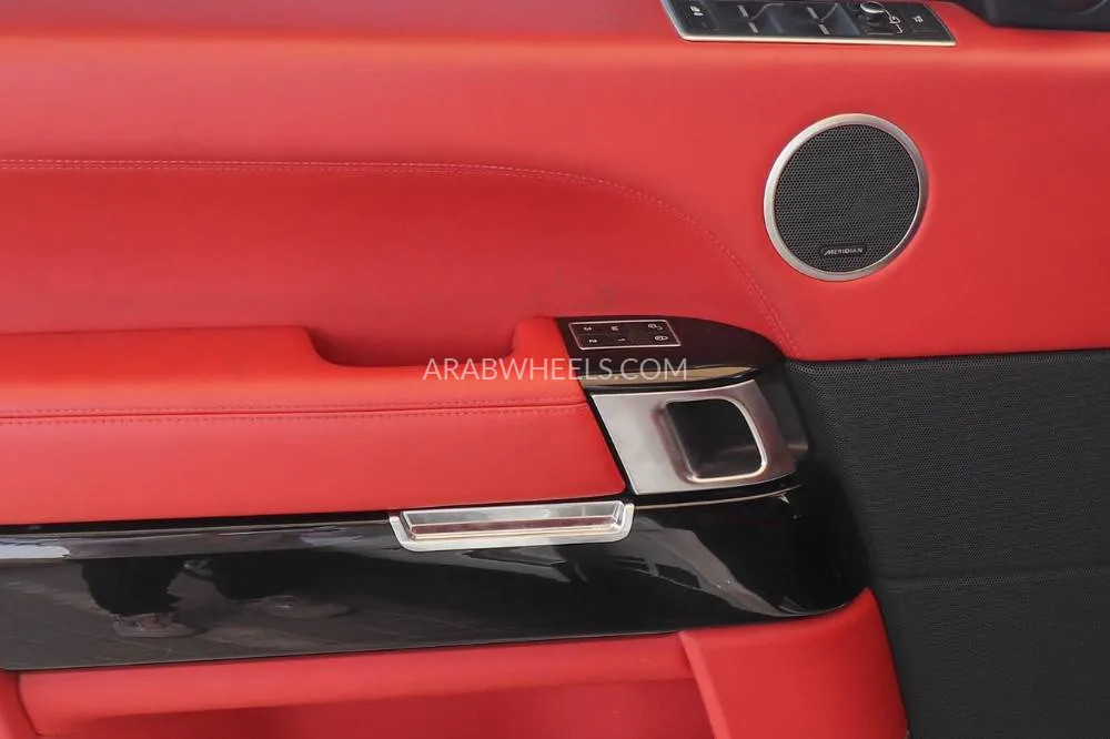 Land Rover Range Rover 2015 for Sale in Dubai Image-13