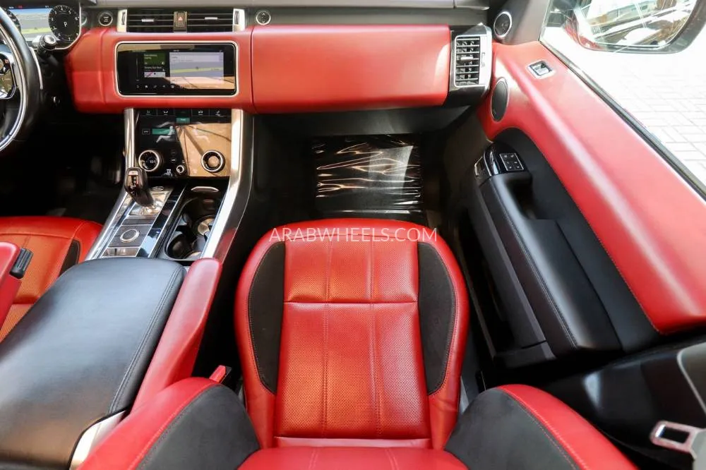 Land Rover Range Rover Sport 2019 for Sale in Dubai Image-17
