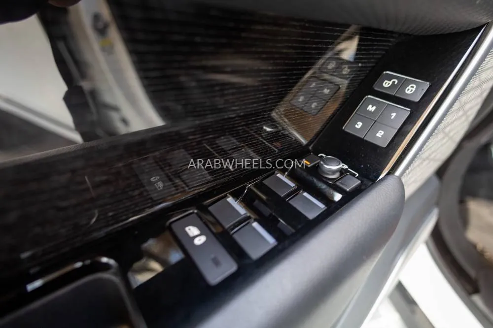 لاند روفر رينج روفر فيلار 2019 for Sale in دبي Image-11
