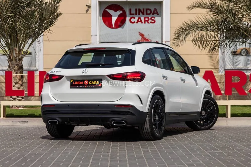 Mercedes Benz GLA 2024 for Sale in Dubai Image-9
