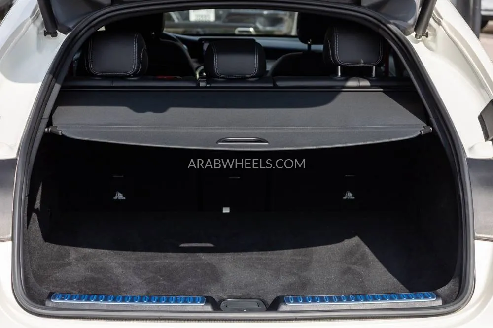 Mercedes Benz GLC Class 2020 for Sale in Dubai Image-28