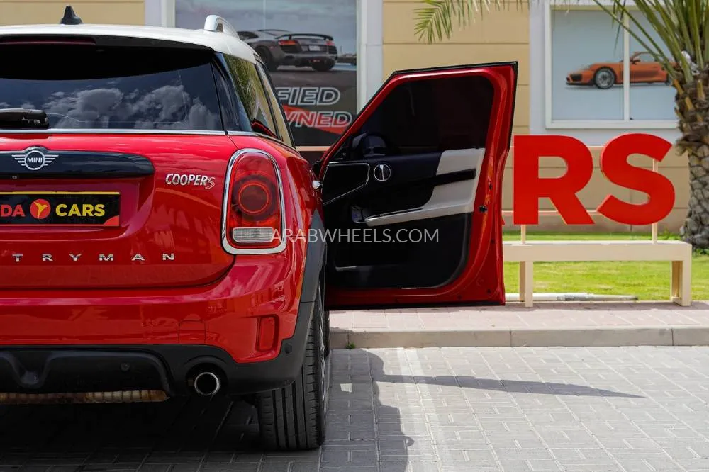 Mini Countryman 2018 for Sale in Dubai Image-8