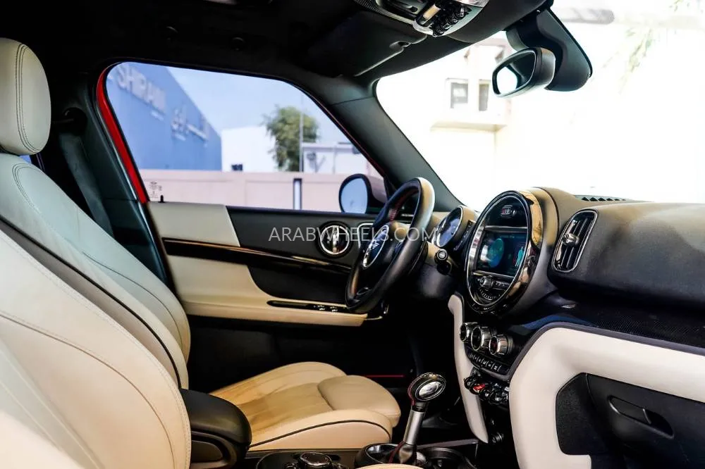 Mini Countryman 2018 for Sale in Dubai Image-26