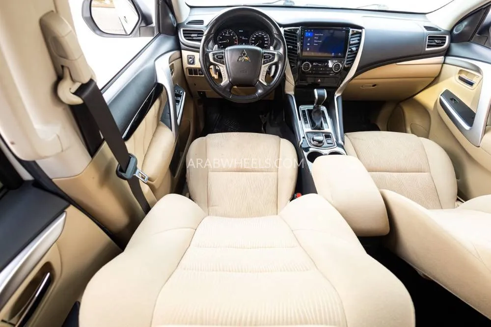 Mitsubishi Montero Sport 2019 for Sale in Dubai Image-14