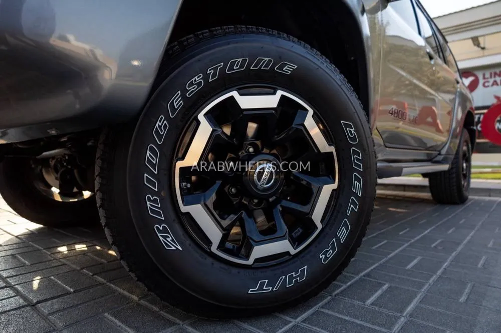 Nissan Patrol 2022 for Sale in Dubai Image-11