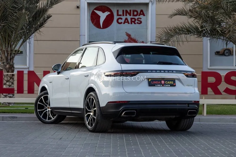 Porsche Cayenne 2019 for Sale in Dubai Image-8