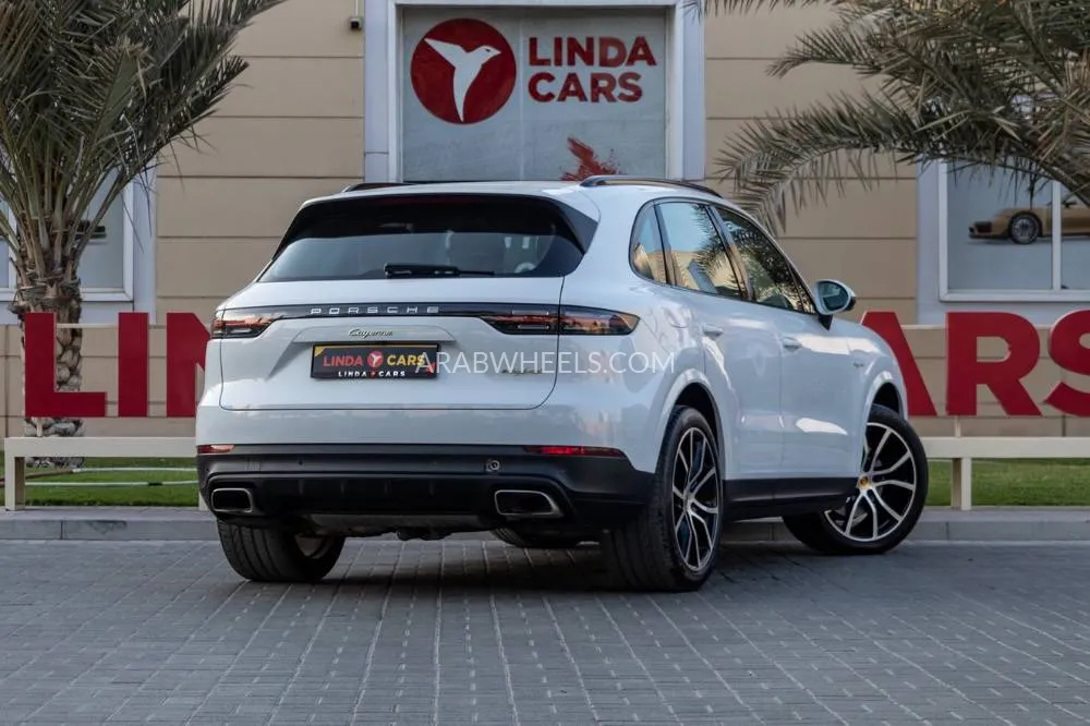 Porsche Cayenne 2019 for Sale in Dubai Image-9