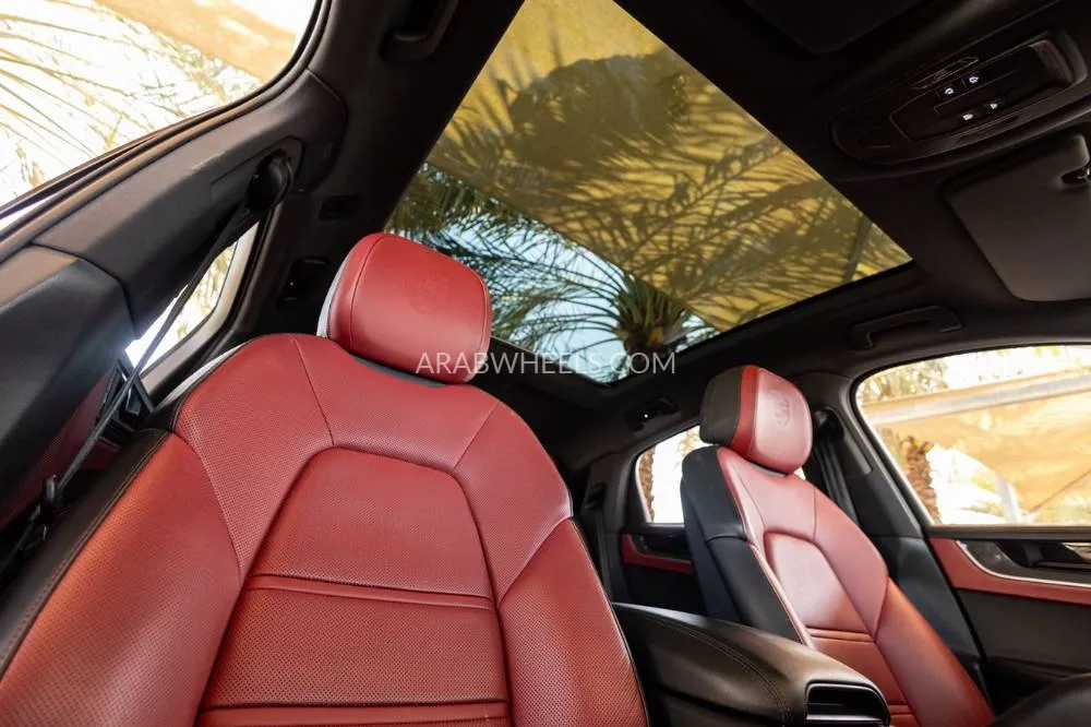 Porsche Cayenne 2025 for Sale in Dubai Image-24