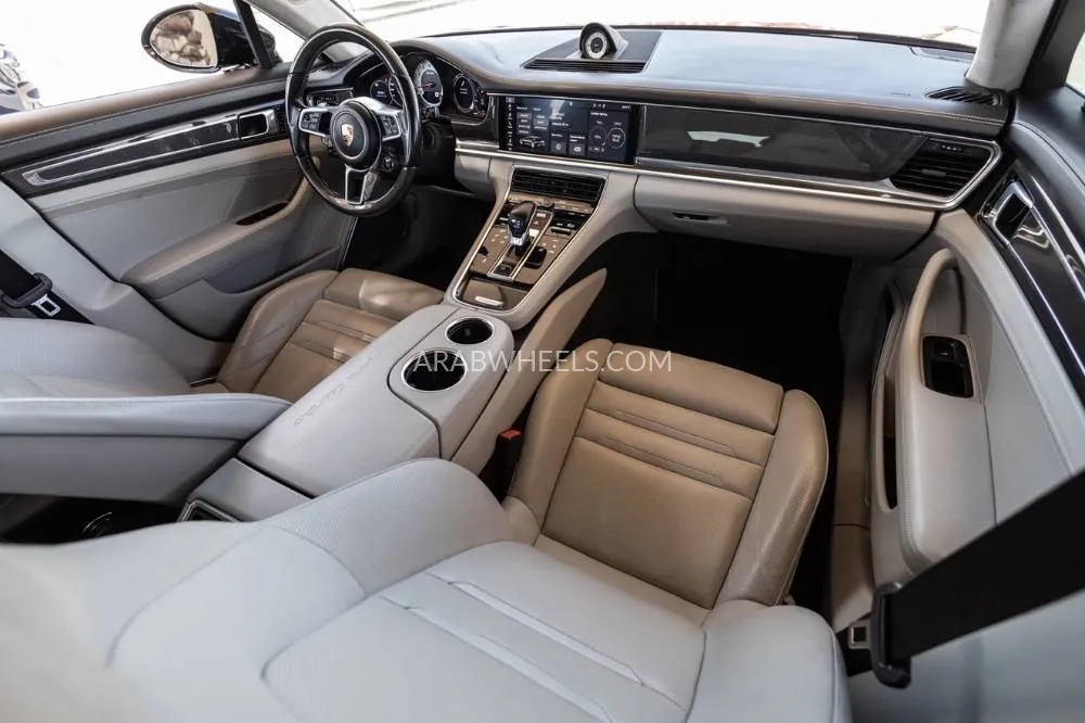 Porsche Panamera 2018 for Sale in Dubai Image-22