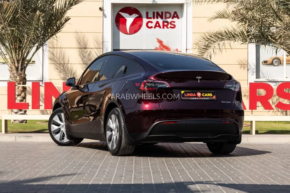 Tesla Model Y 2024 for Sale in Dubai Image-9