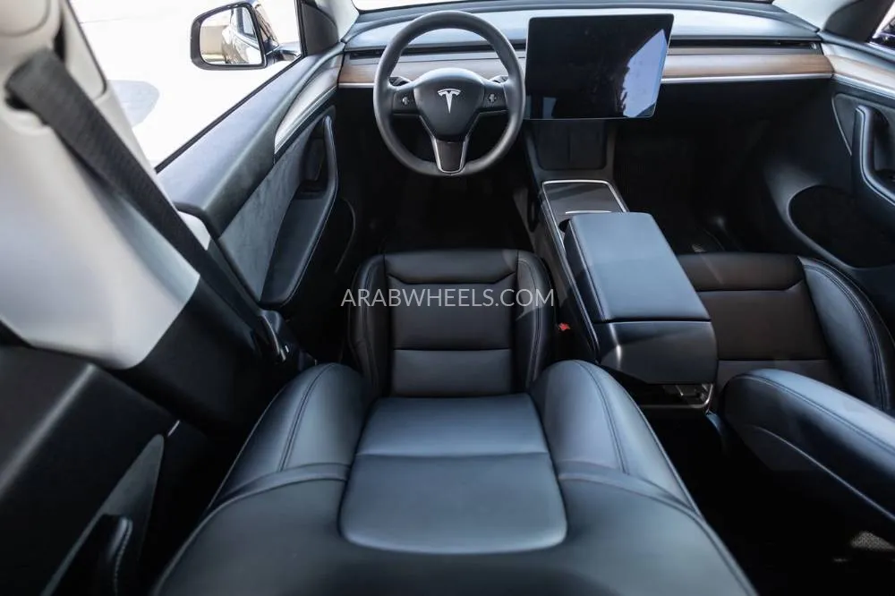 Tesla Model Y 2024 for Sale in Dubai Image-15