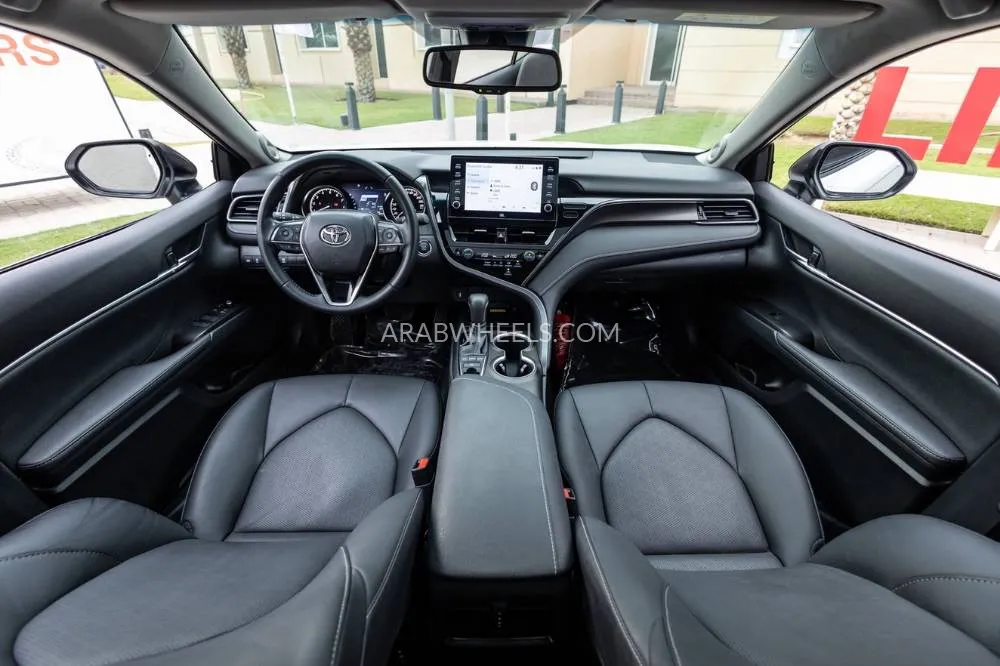 Toyota Camry 2024 for Sale in Dubai Image-16