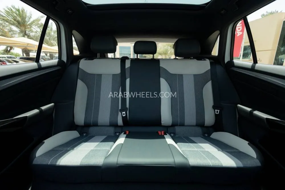 Volkswagen ID.4 2021 for Sale in Dubai Image-23