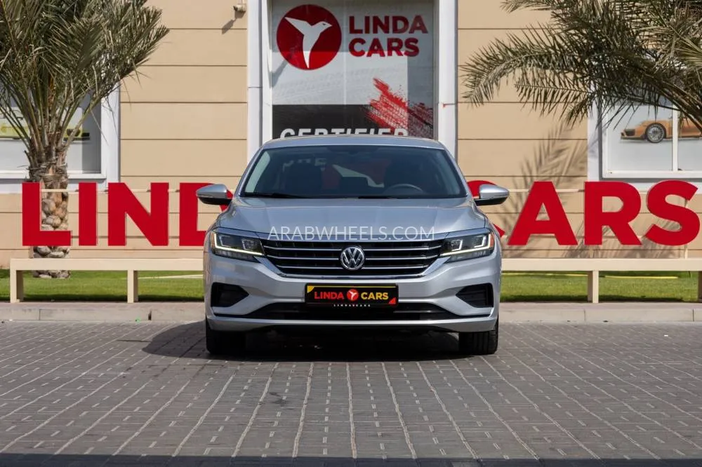 Volkswagen Passat 2021 for Sale in Dubai Image-4