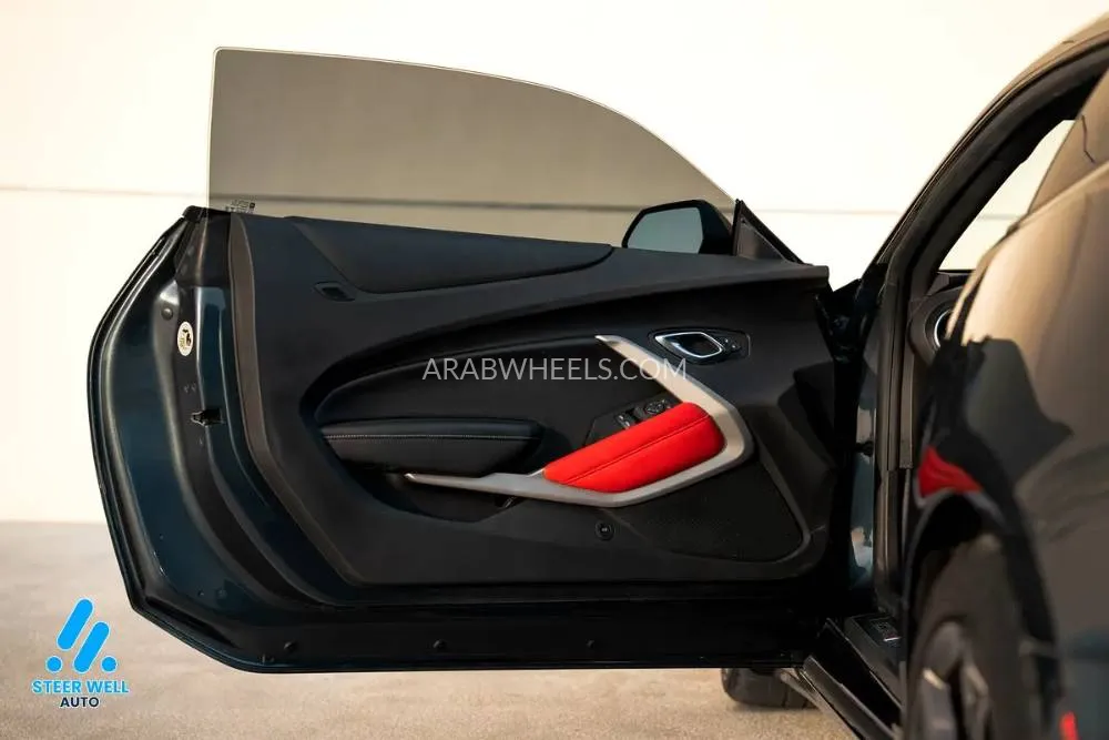 Chevrolet Camaro 2021 for Sale in Sharjah Image-11