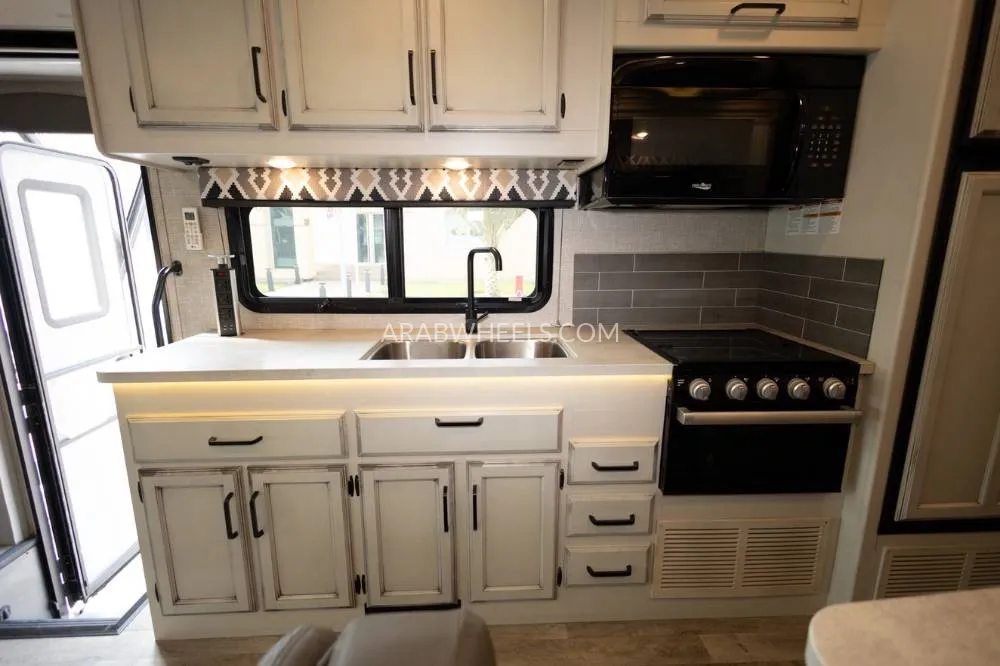 Ford E 450 2022 for Sale in Dubai Image-26