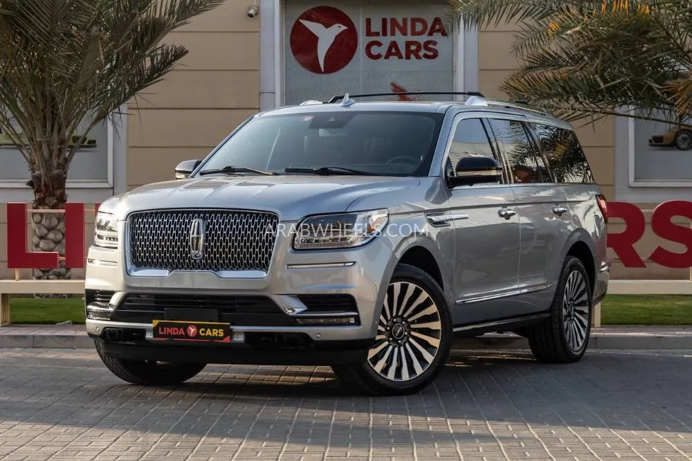 Lincoln Navigator 2021 for Sale in Dubai Image-2