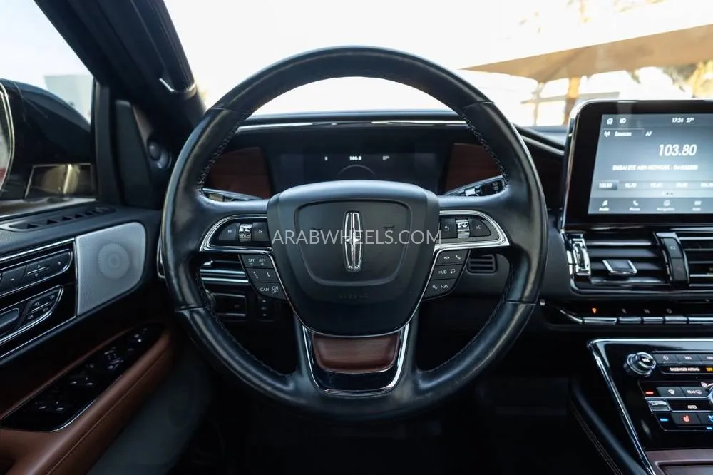 Lincoln Navigator 2021 for Sale in Dubai Image-18