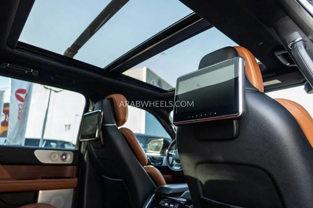 Lincoln Navigator 2021 for Sale in Dubai Image-25