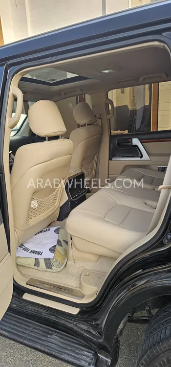 تويوتا لاند كروزر 2014 for Sale in عجمان Image-11