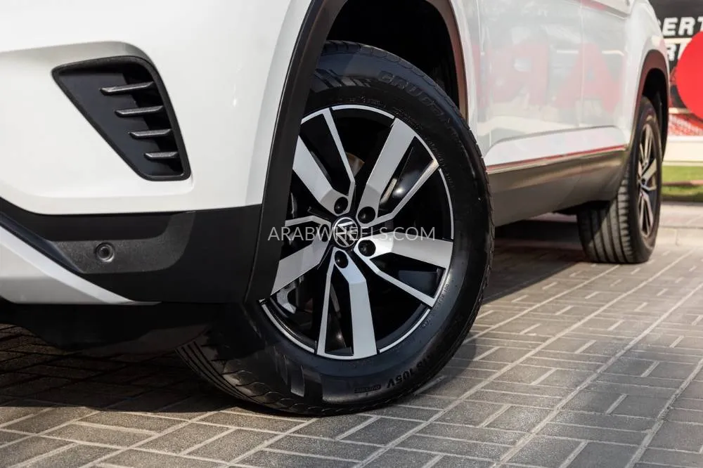 Volkswagen Teramont 2022 for Sale in Dubai Image-11