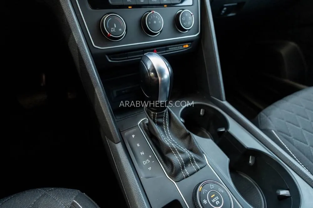 Volkswagen Teramont 2022 for Sale in Dubai Image-19