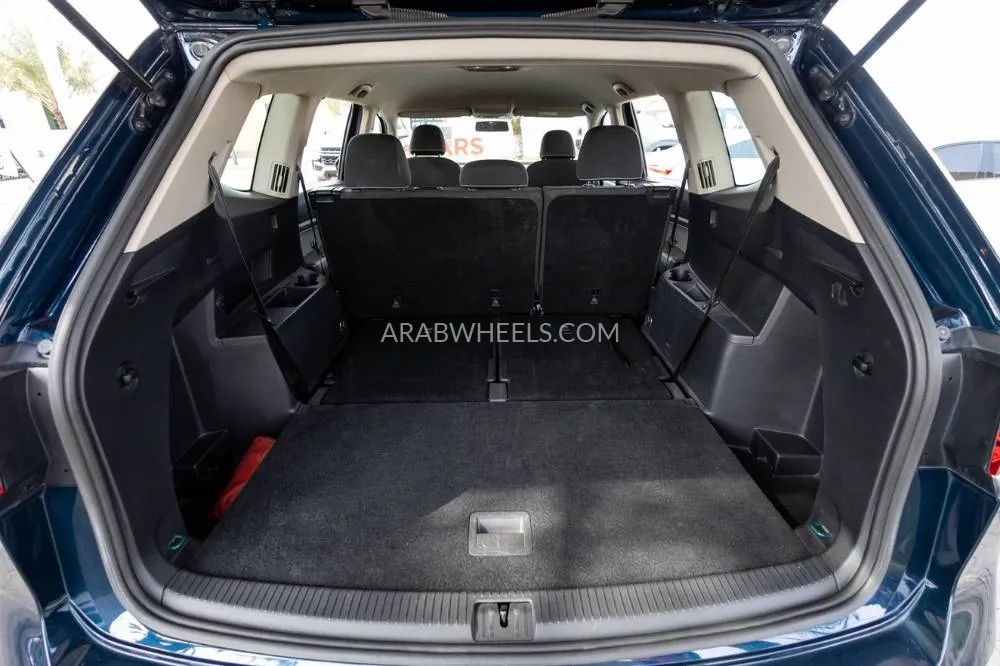 Volkswagen Teramont 2022 for Sale in Dubai Image-25