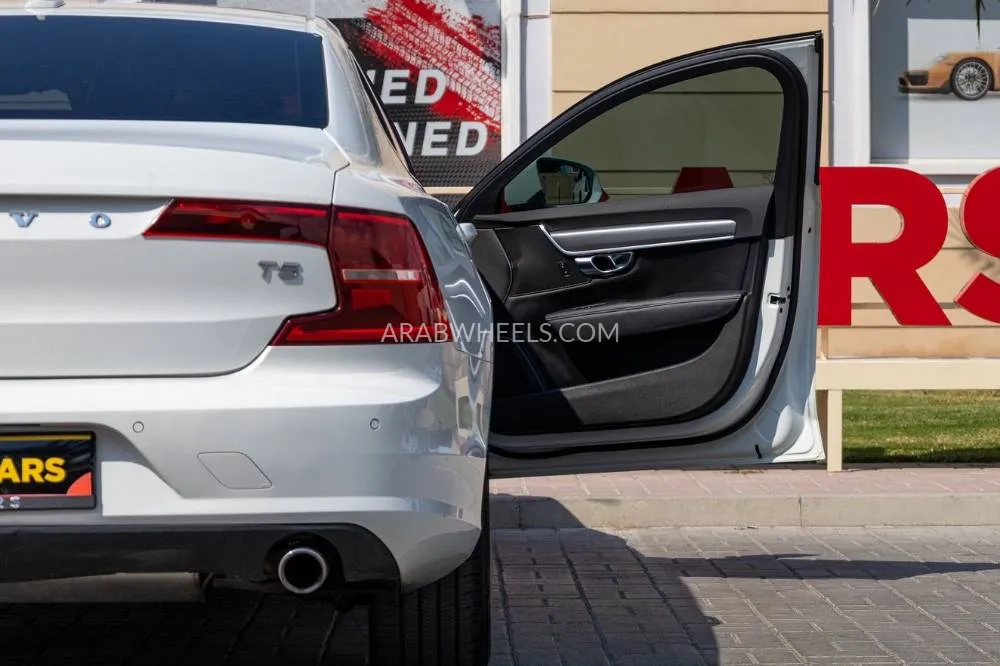 Volvo S90 2017 for Sale in Dubai Image-13