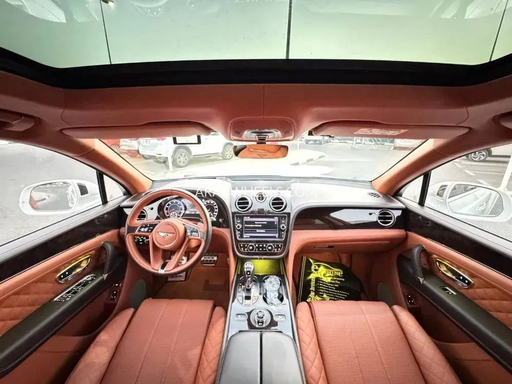 Bentley Bentayga 2018 for Sale in Dubai Image-9