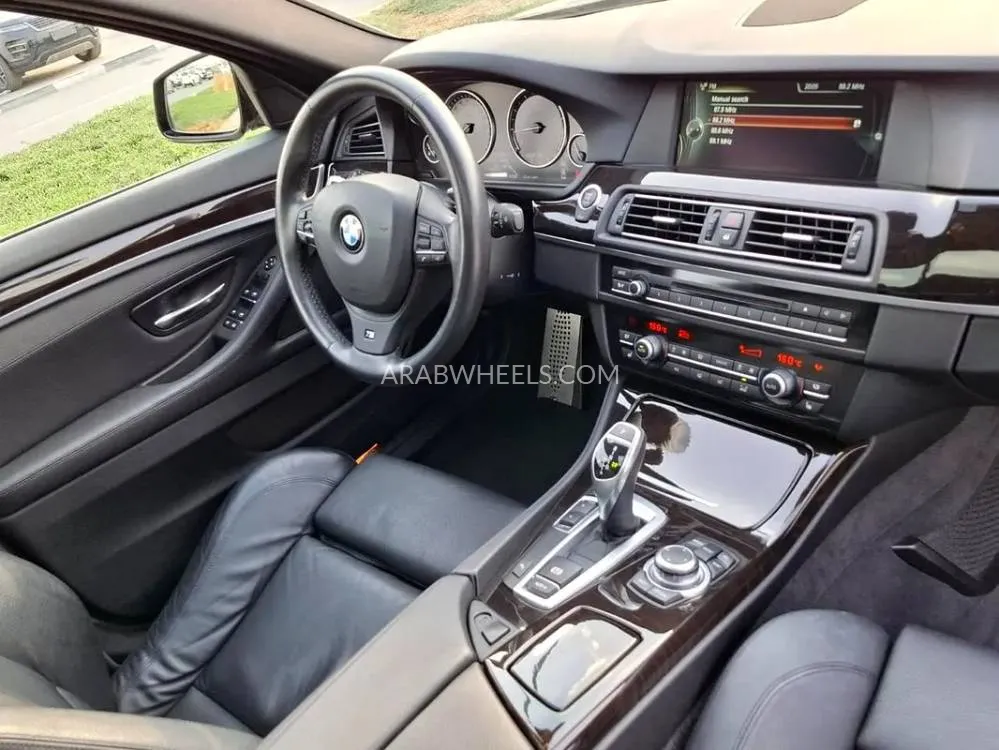 بي إم دبليو الفئة الخامسة 2013 for Sale in دبي Image-10