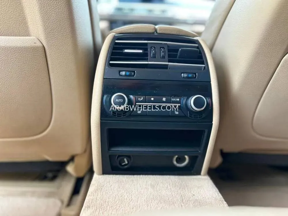 BMW 7 series 2011 for Sale in Ras Al Khaimah Image-17