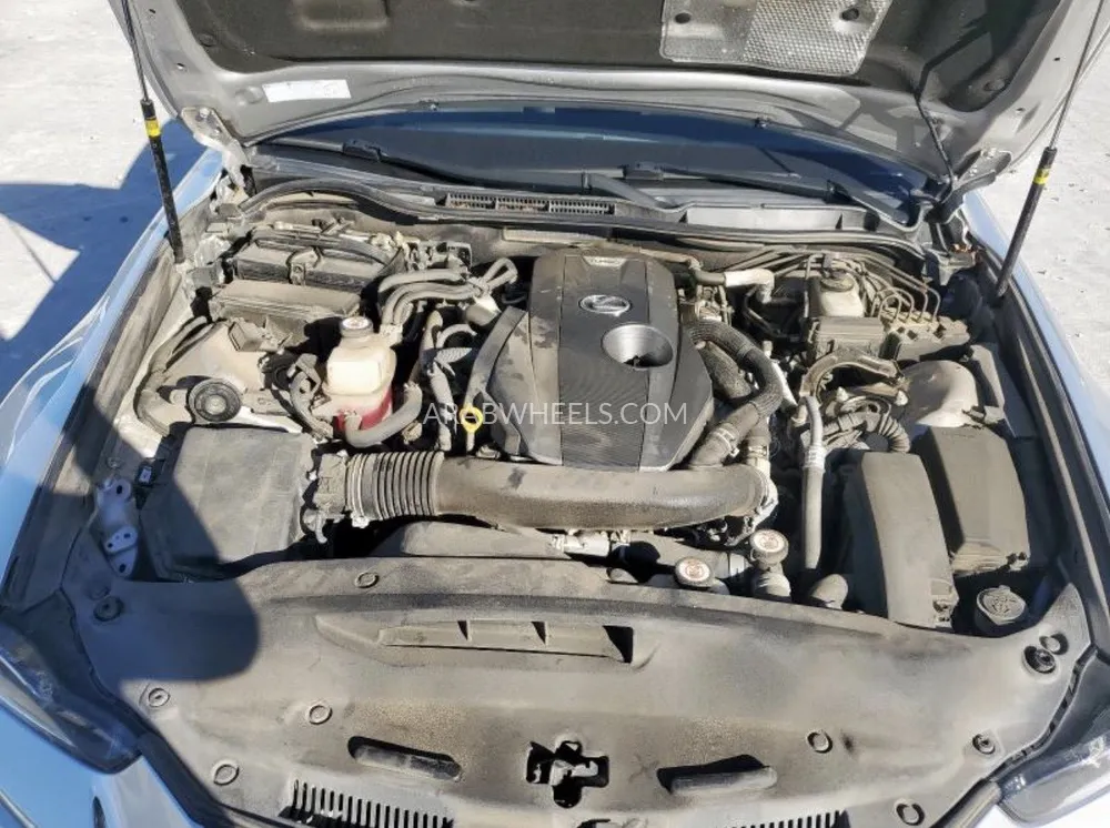 Lexus IS 2019 for Sale in Sharjah Image-11