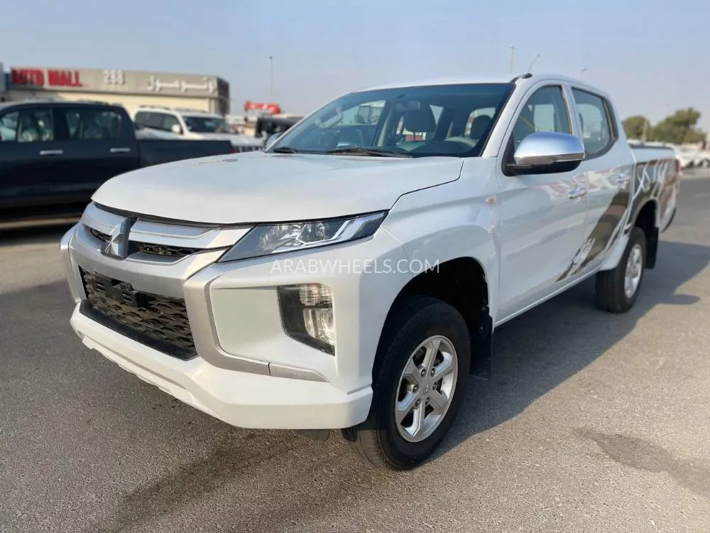 ميتسوبيشي L200 2019 for Sale in دبي Image-8