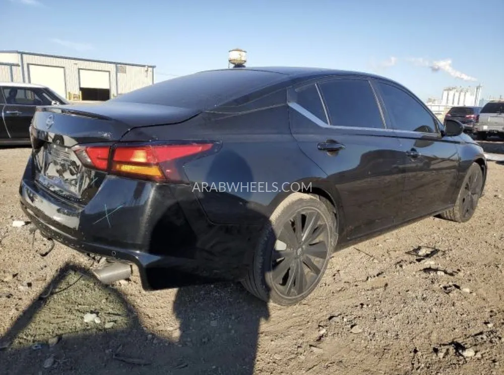 Nissan Altima 2021 for Sale in Sharjah Image-4