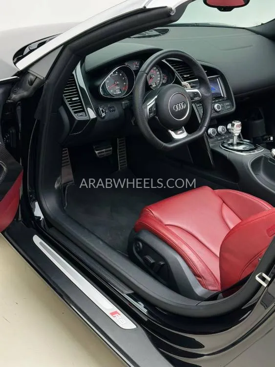 Audi R8 Spyder 2014 for Sale in Dubai Image-4