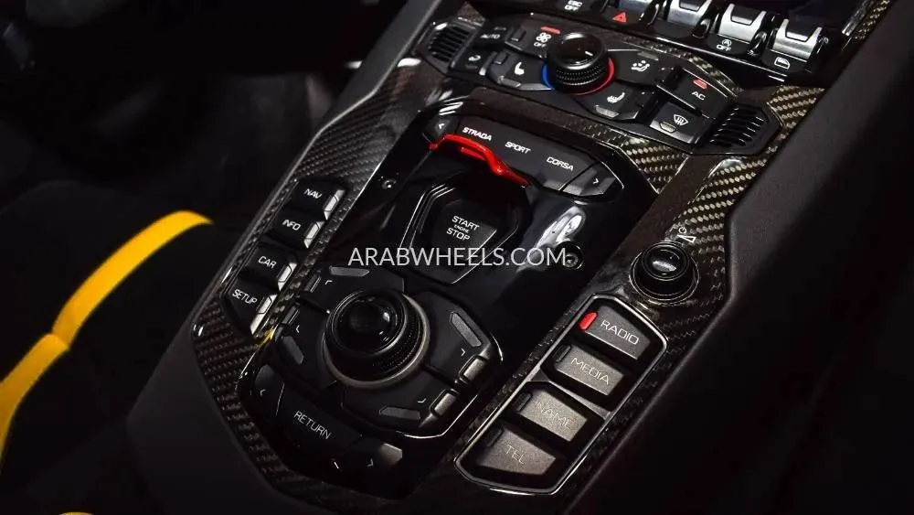 لامبورغيني أفينتادور 2016 for Sale in دبي Image-9