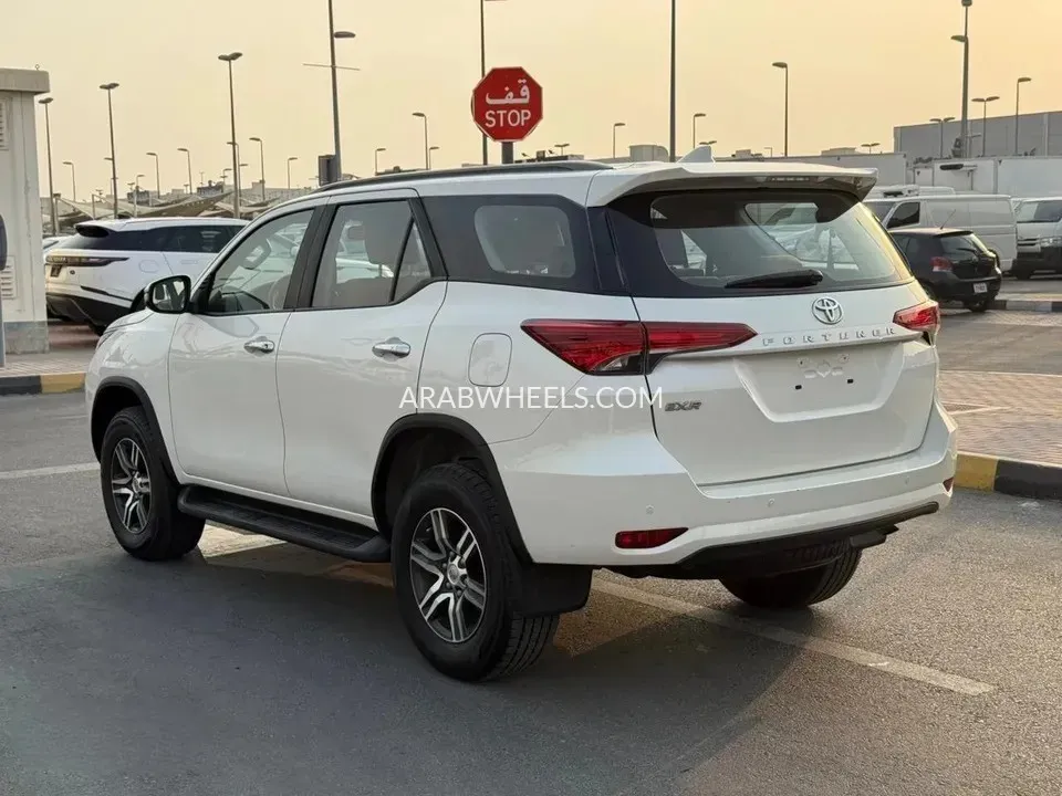 Toyota Fortuner 2021 for Sale in Sharjah Image-4