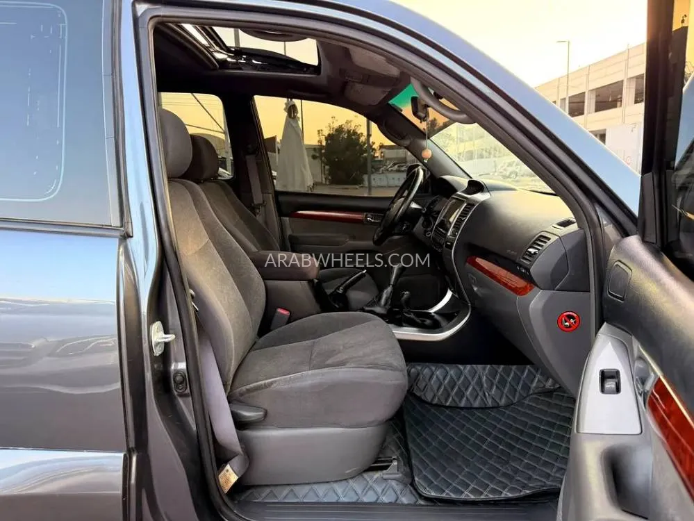 Toyota Land Cruiser Prado 2008 for Sale in Sharjah Image-8